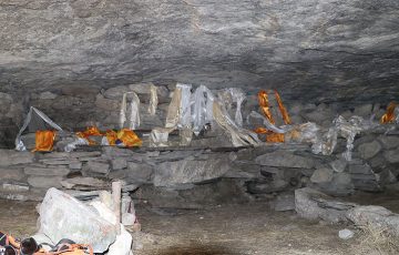 Guru-Rinpoche-Cave